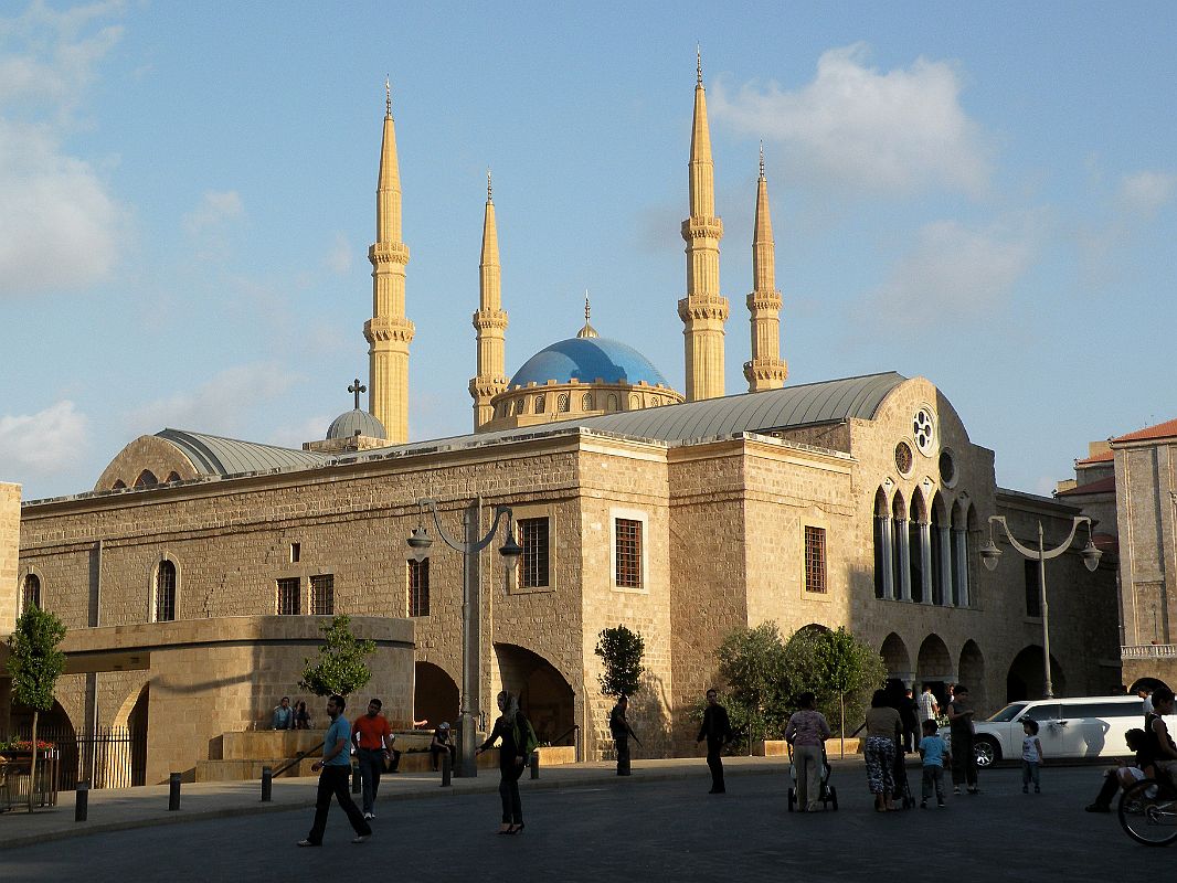 Beirut 26 St Georges Greek Orthodox Cathedral With Mohammed Al-Amin Mosque Behind From Nejmeh Square Place de L'Etoile 